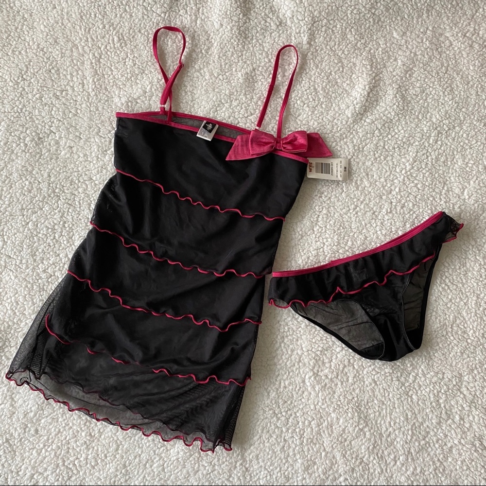 NWT y2k Hot Topic Black Ruffle Lingerie Set